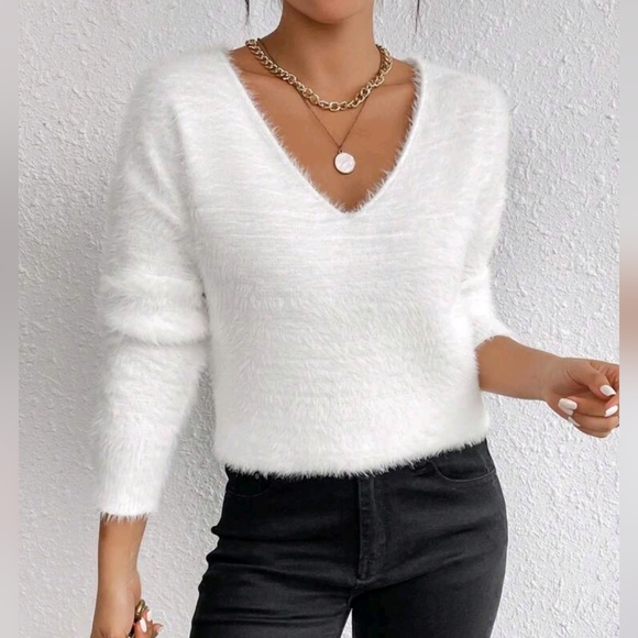 New Luxe Fluffy Knit V Neck Sweater Top White - Picture 3 of 8